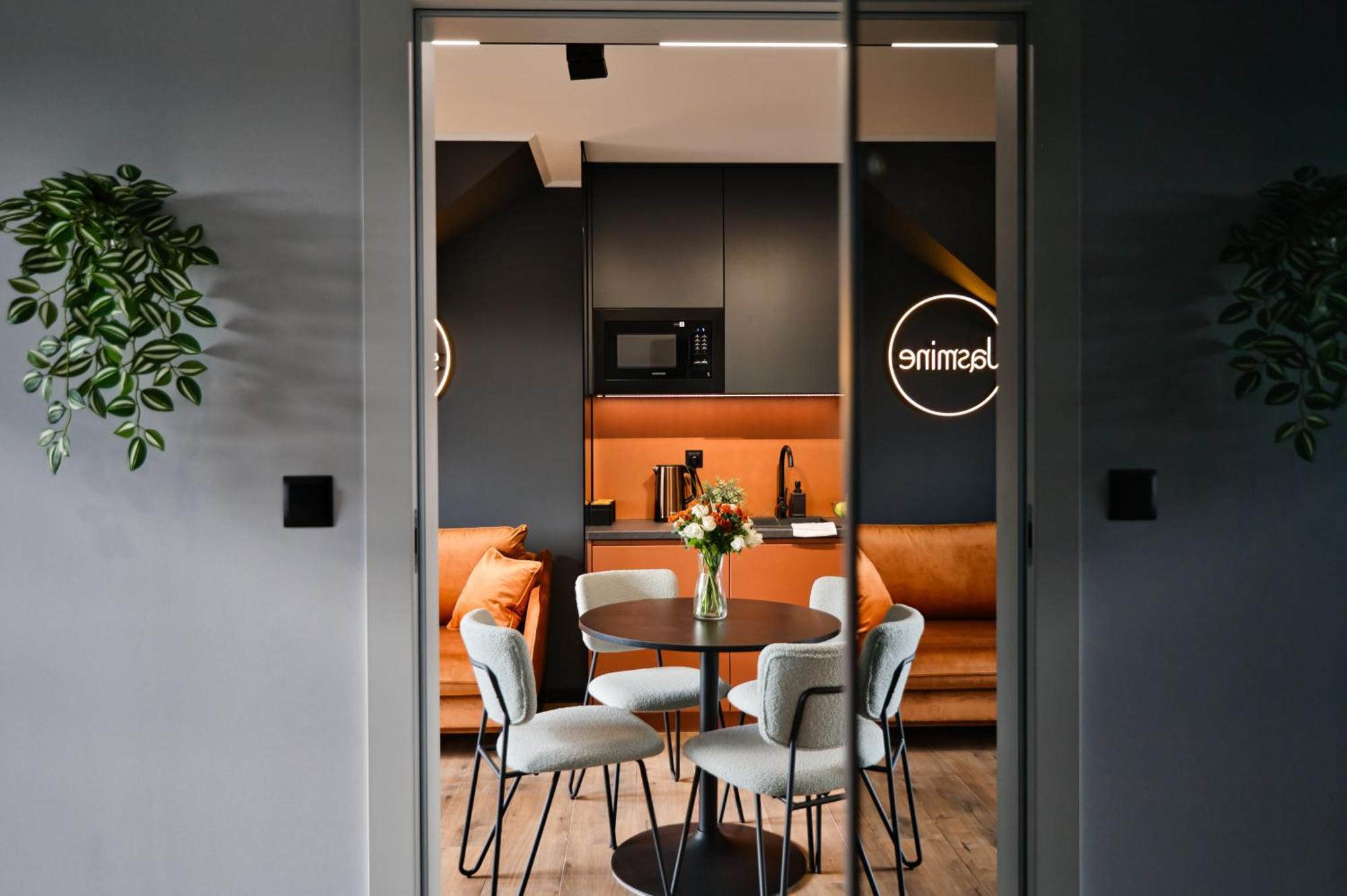 Jasmine By Housine Aparthotel Zator Kültér fotó